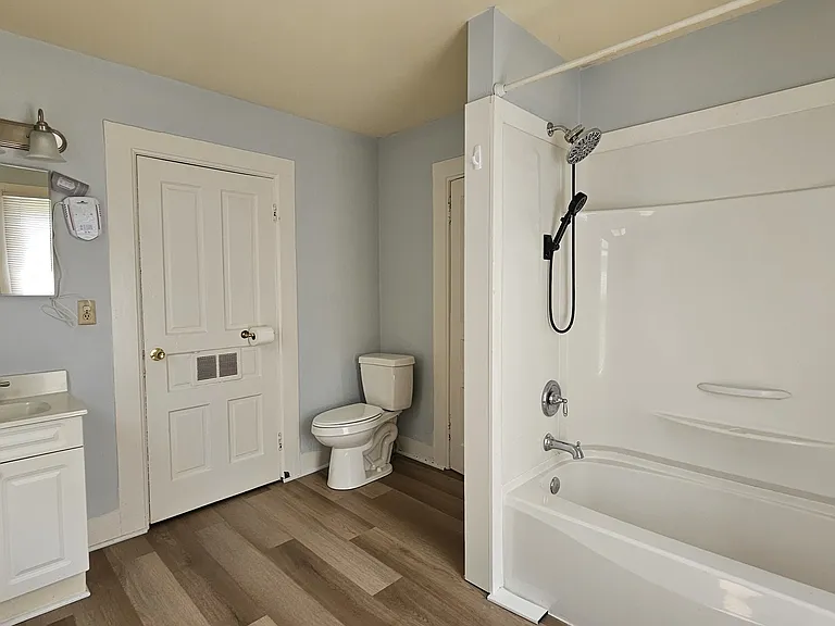 9 N Randolph St — Photo 11