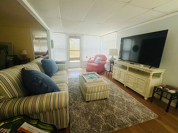 3rd image of 26270 Princess Ln