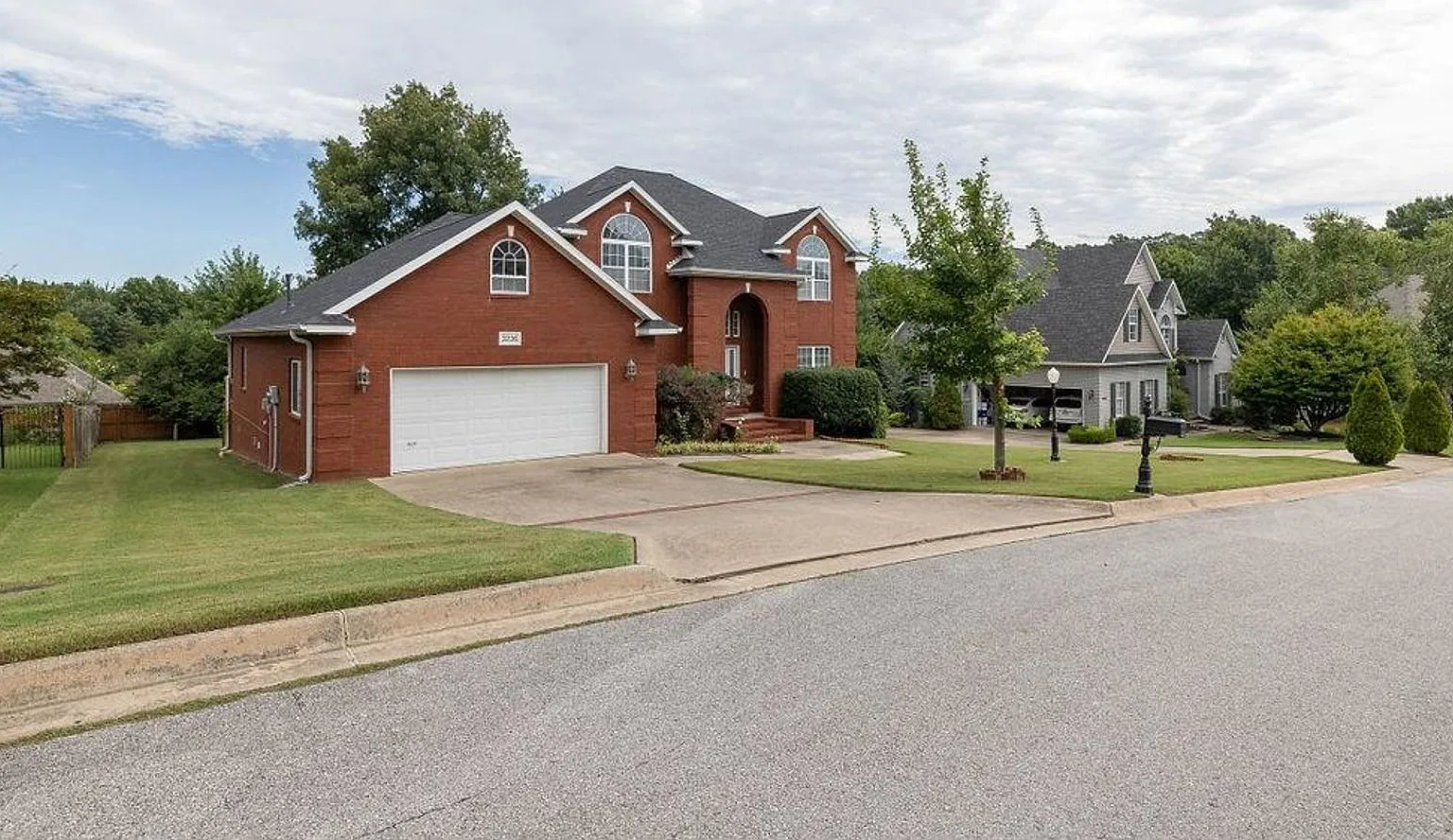 Brookbury S/D East Fayetteville 4 Bedrooms, 3.5 Baths, Incredible — Photo 2