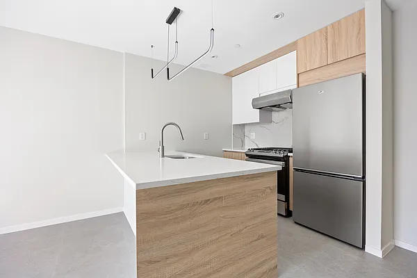 Rented by Polaris Property Group | media 20