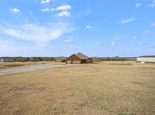 30182 Wolf Creek Ln, Cashion, OK 73016