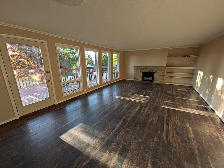 3649 E Jupiter Dr — Photo 2