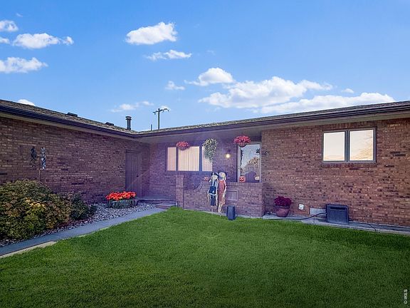 2nd image of 903 Holly Dr