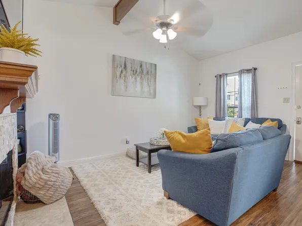 210 Long Plantation Blvd APT E, Lafayette, LA 70508