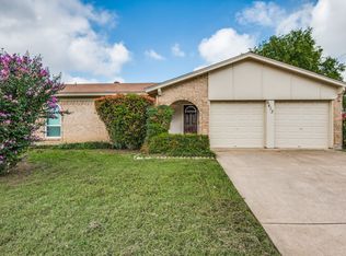 6413 N Stardust Dr, Watauga, TX 76148