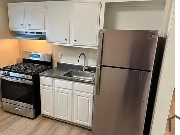 7521 Lange St APT 1, Baltimore, MD 21224