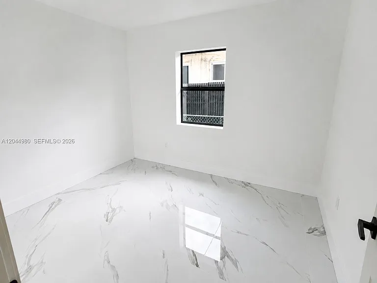 3435 SW 91st Ave #0 — Photo 5