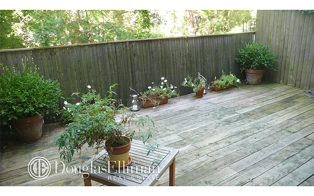 Rented by Douglas Elliman | media 22