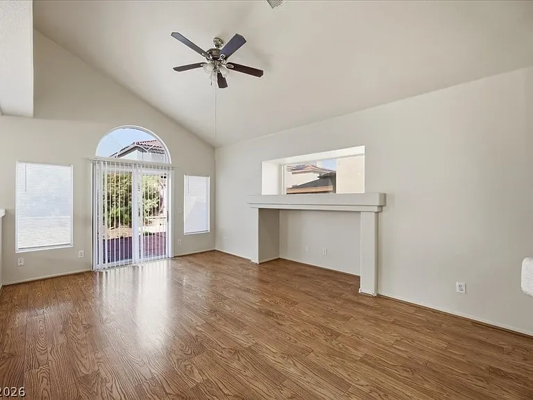7435 Aurora Glow St — Photo 5