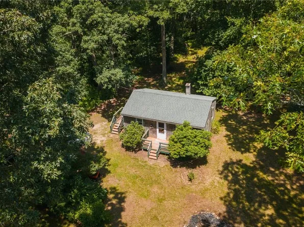 41 Lewis Ln, South Kingstown, RI 02879