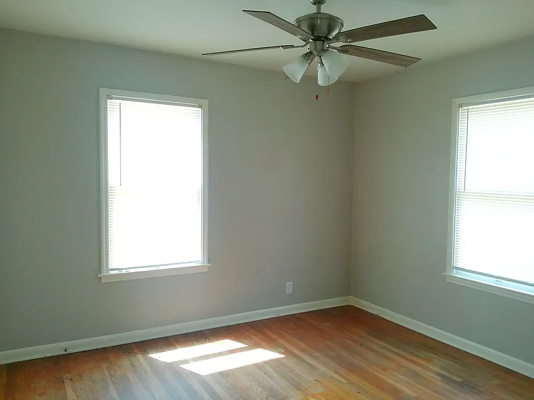 4526 Franklin Dr — Photo 7