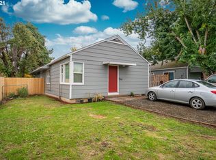 477 Broadway St, Woodburn, OR 97071