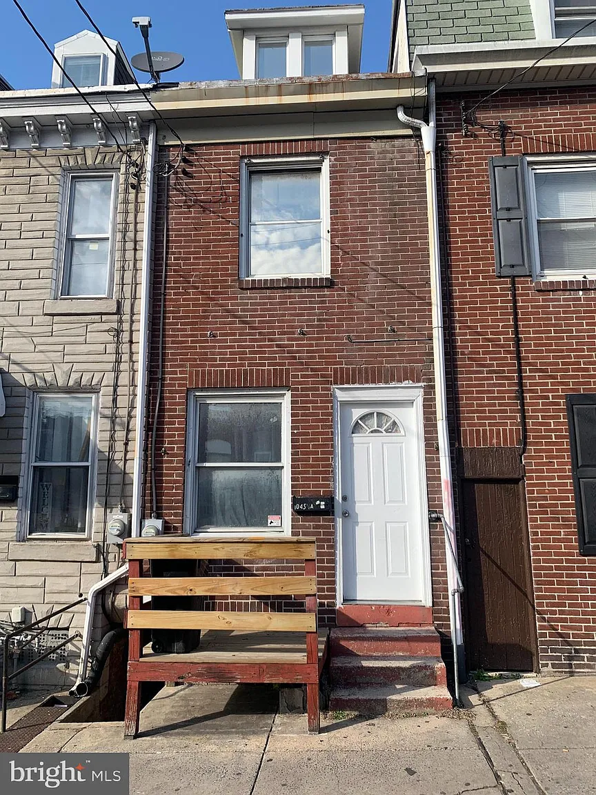 1045 Cotton St photo 1