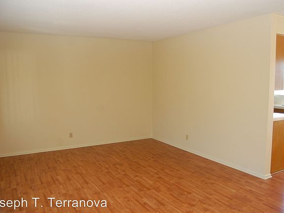 5th image of 2601 N Glenoaks Blvd APT D