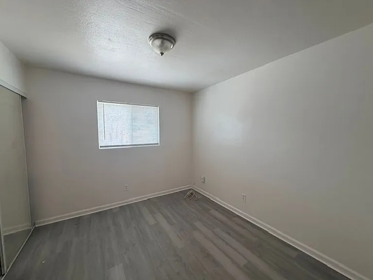 5415 Imperial Ave — Photo 13