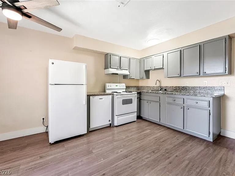 4300 N Lamont St #200 — Photo 11