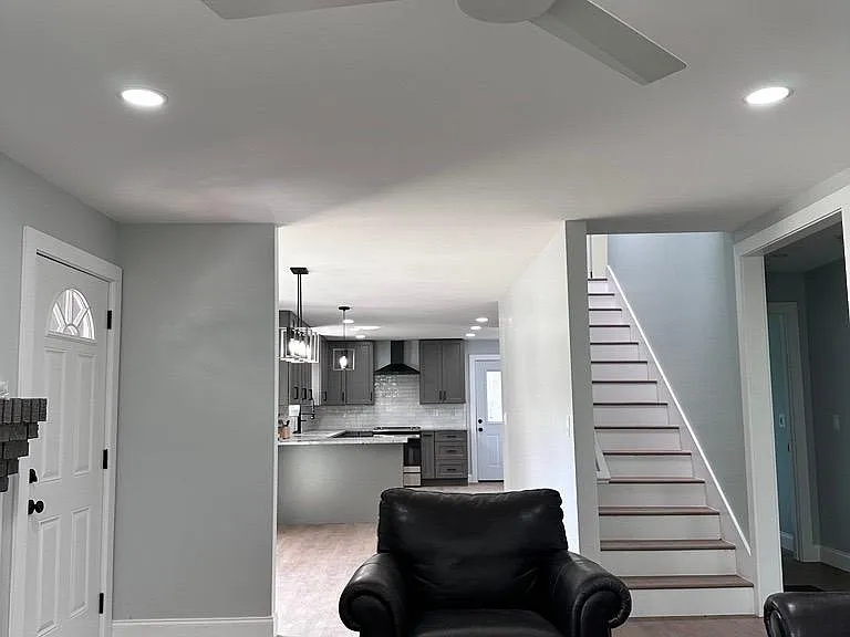 184 Powell St — Photo 11