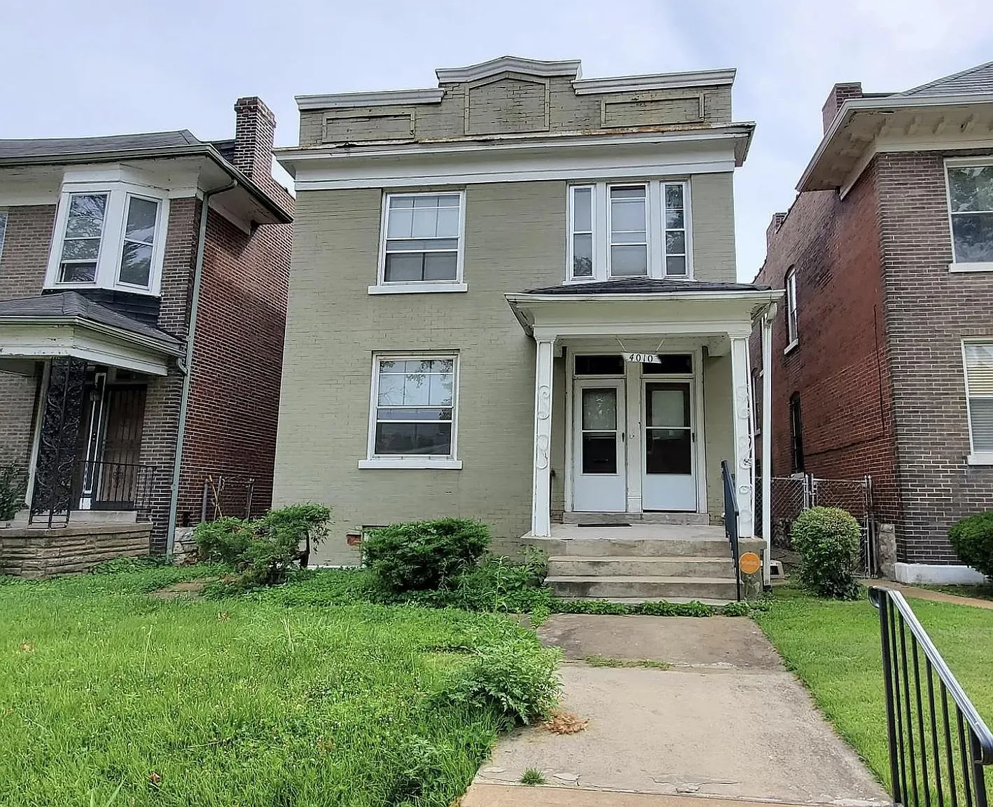 3 bed, 1300 sqft, $1,200 — Photo 1