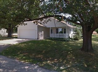 912 N 6th St, Riverton, IL