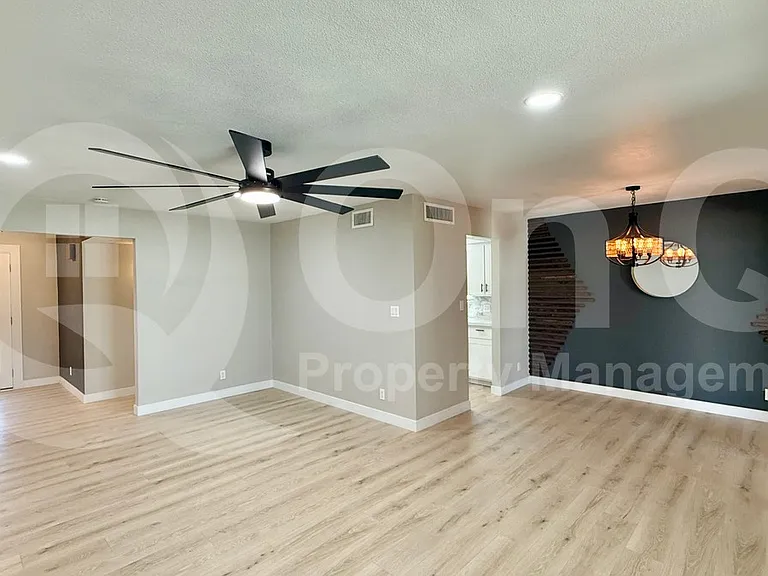 1775 N Terrace Cir — Photo 6