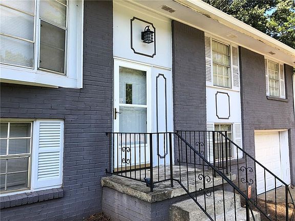 5th image of 4046 Green Oak Dr