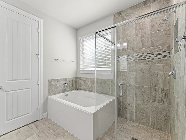 1015 Pink Lily Ln — Photo 14