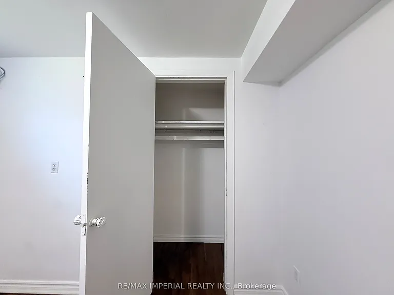 52 Yongehurst Rd #2 — Photo 12