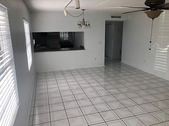 2nd image of 6010 Amberly Ave