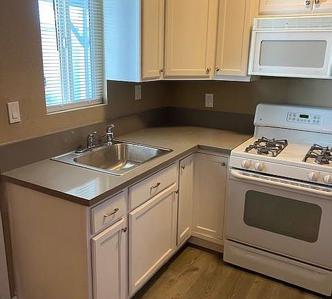 2nd image of 15961 Fairgrove Ave #2