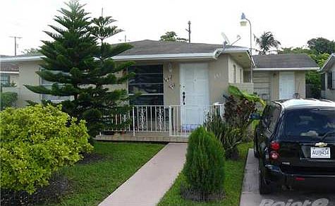 1st image of 351 Grand Canal Dr