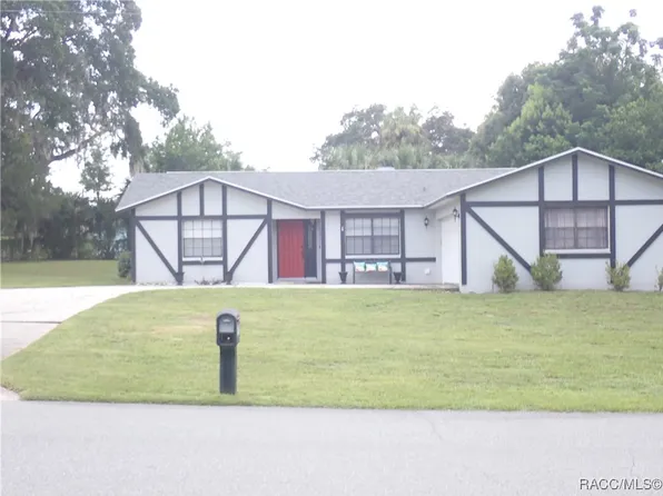 6139 W Pine Cir, Crystal River, FL 34429