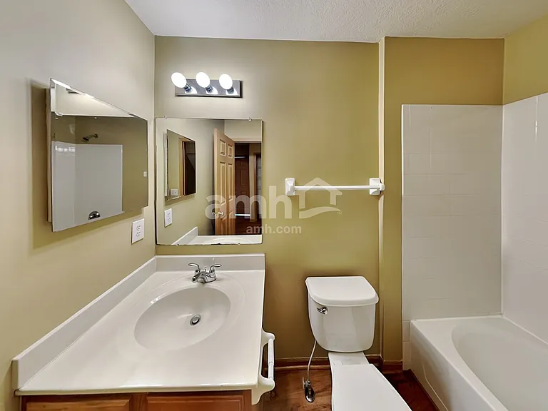 2395 Featherwood Dr — Photo 17