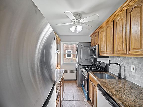 5th image of 252-38 60th Ave #L