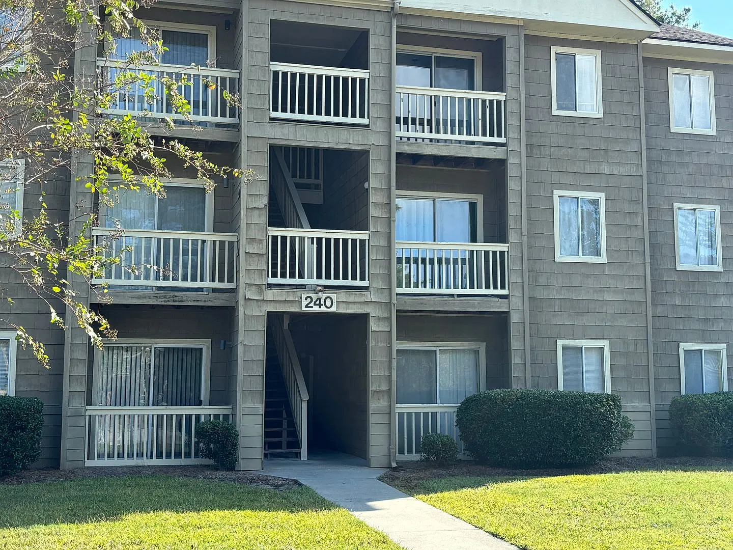 2 Bedroom 2 Bath condo 2nd floor end unit at Myrtle Greens — Photo 2