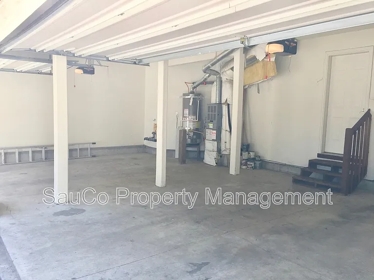 1861 SE 47th Ave — Photo 18