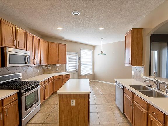 4th image of 2922 Piney Forest Dr