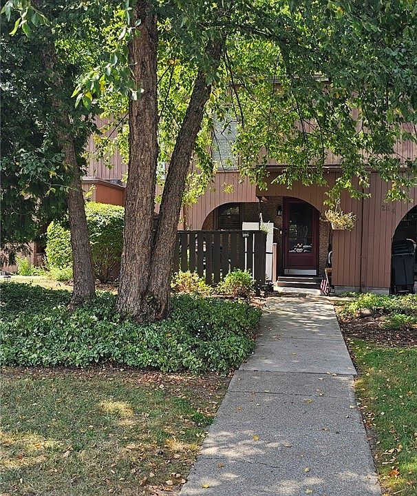 1st image of 285 Cedar Ct