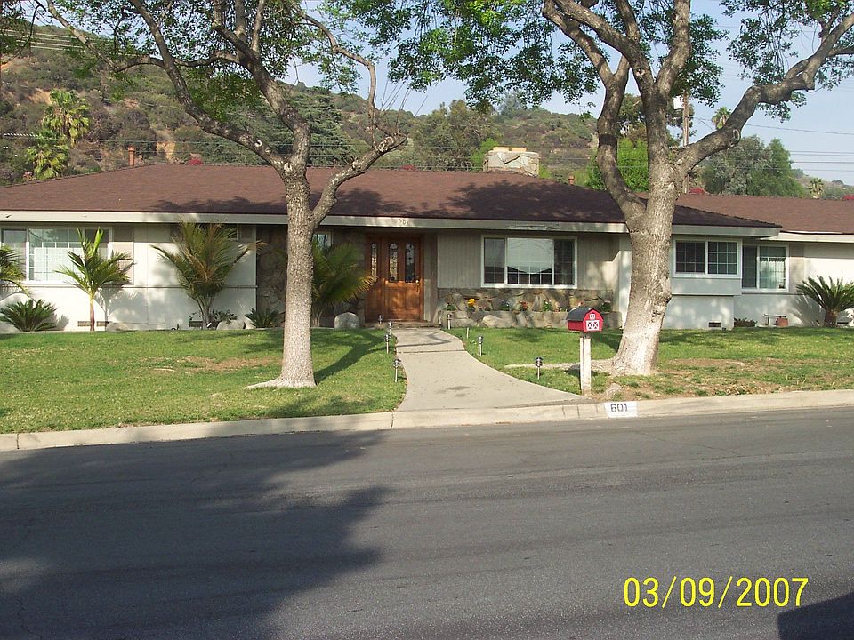 North La Verne
