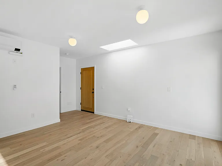 8443 Clinton St #4 — Photo 6