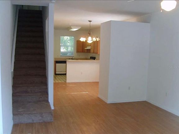 3rd image of 4415 SW 34th St APT 708
