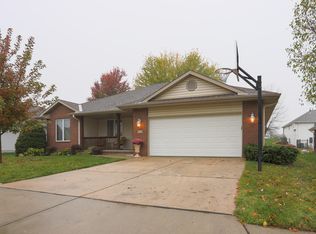 714 Redwood Dr, Council Bluffs, IA 51503