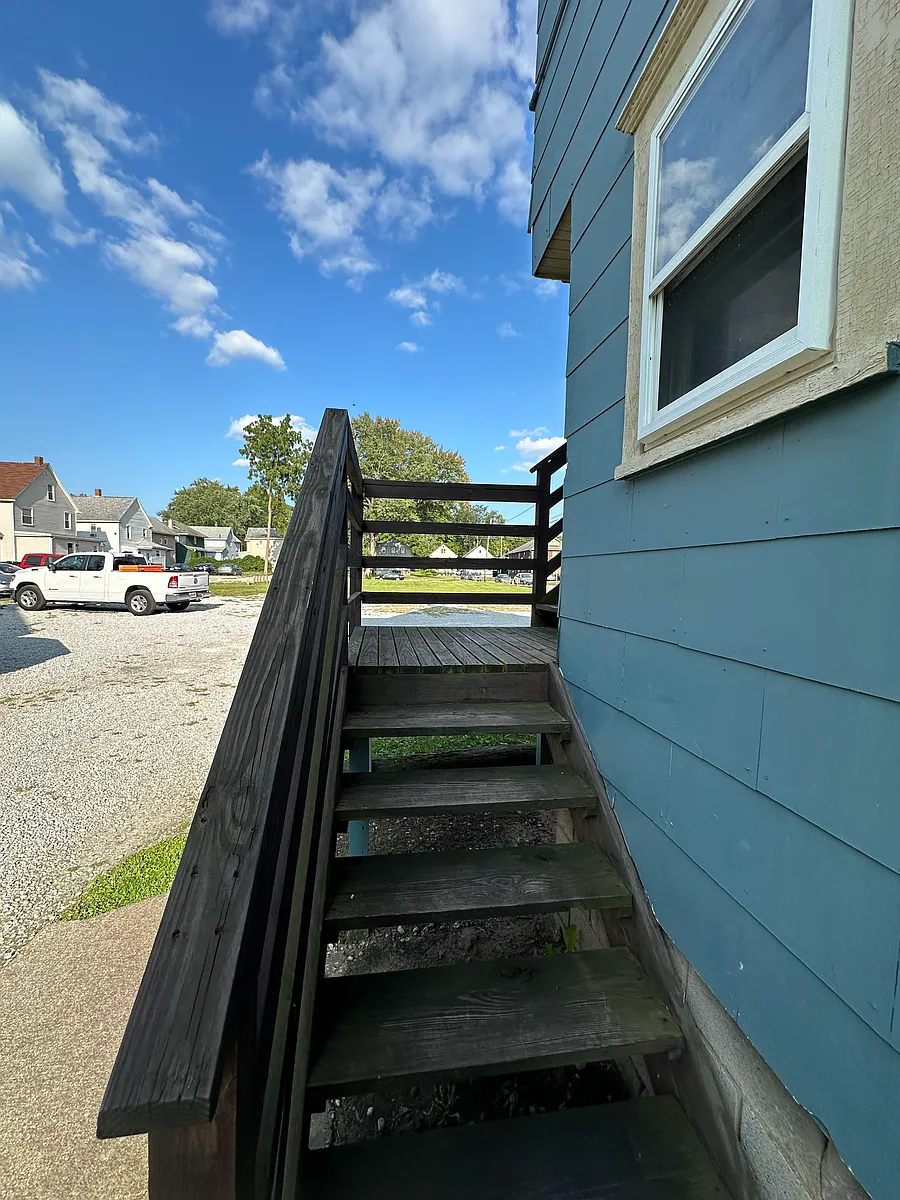 Building Photo - 543 Kling St #2