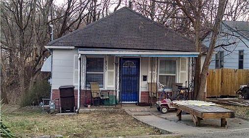 2nd image of 8727 E Wilson Rd