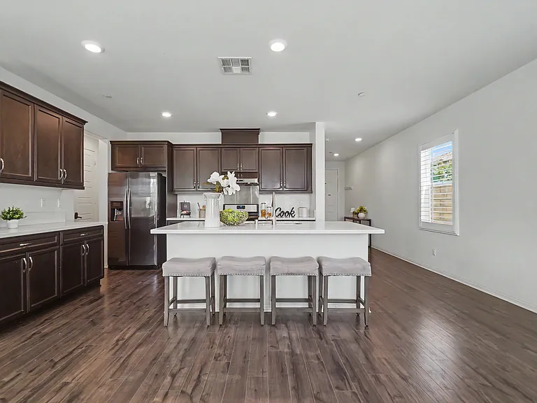 821 Parisa Pl — Photo 9