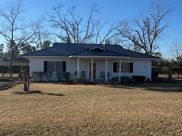 71 Wilson St, Hazlehurst, GA 31539