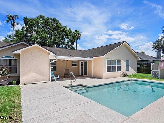 4th image of 10334 Triple Crown Ave
