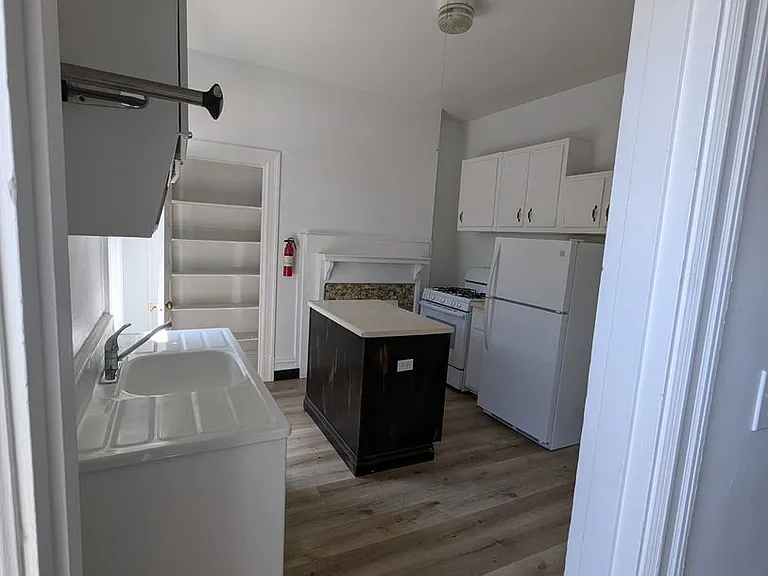 66 N Sprague Ave — Photo 6