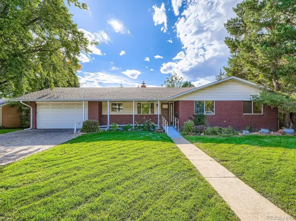 835 Hillside Ct, Longmont, CO 80501