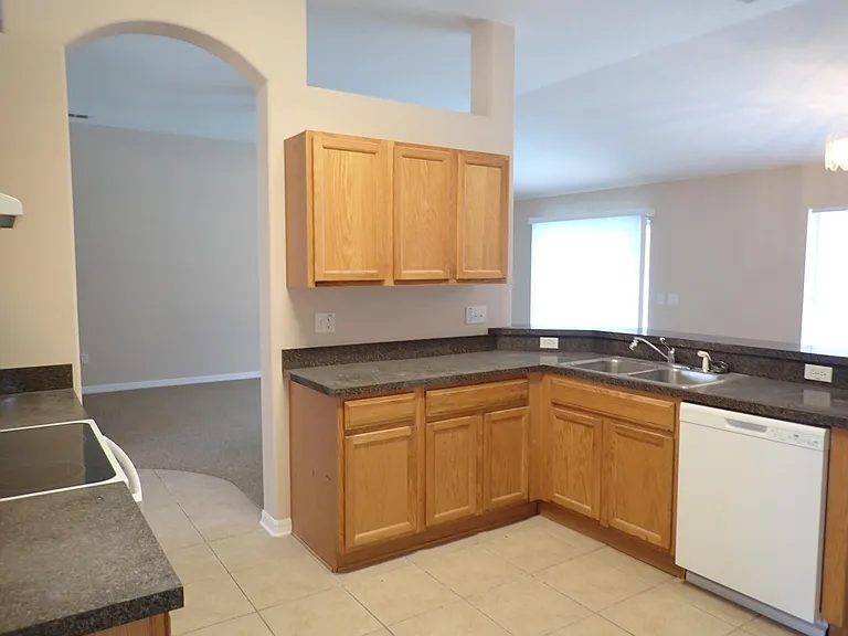 132 Berkshire Ln — Photo 8