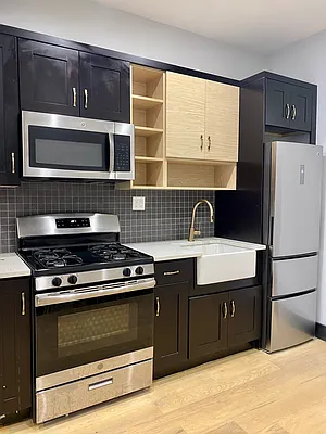 Rented by Hagstrom Management Inc | media 17